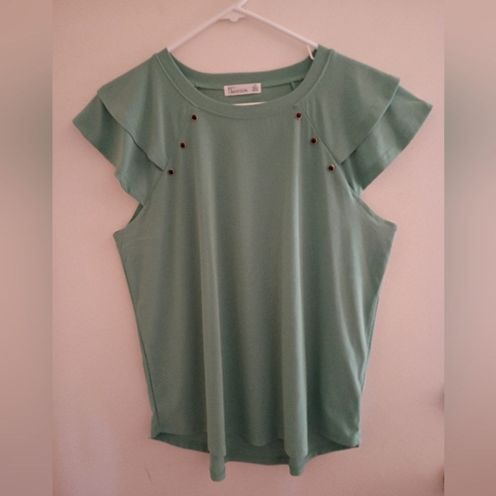 89th & MADISON Hi-Low Top - Picture 6 of 6